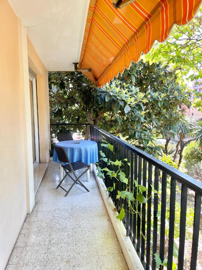 Les Glycines Apartment Menton Exterior photo